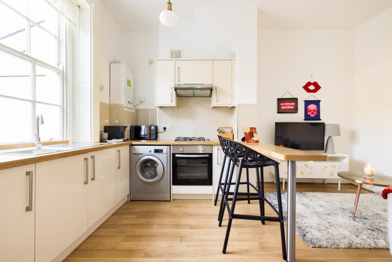 Апартаменты Mornington Crescent Лондон Экстерьер фото